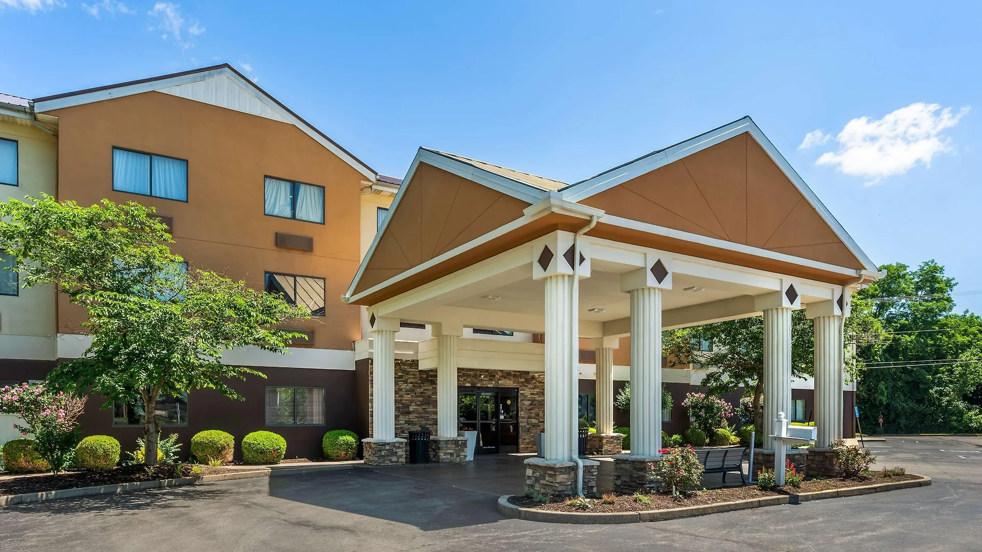 4 Smart 3-Star Hotels Near Georgetown Parks and Recreation