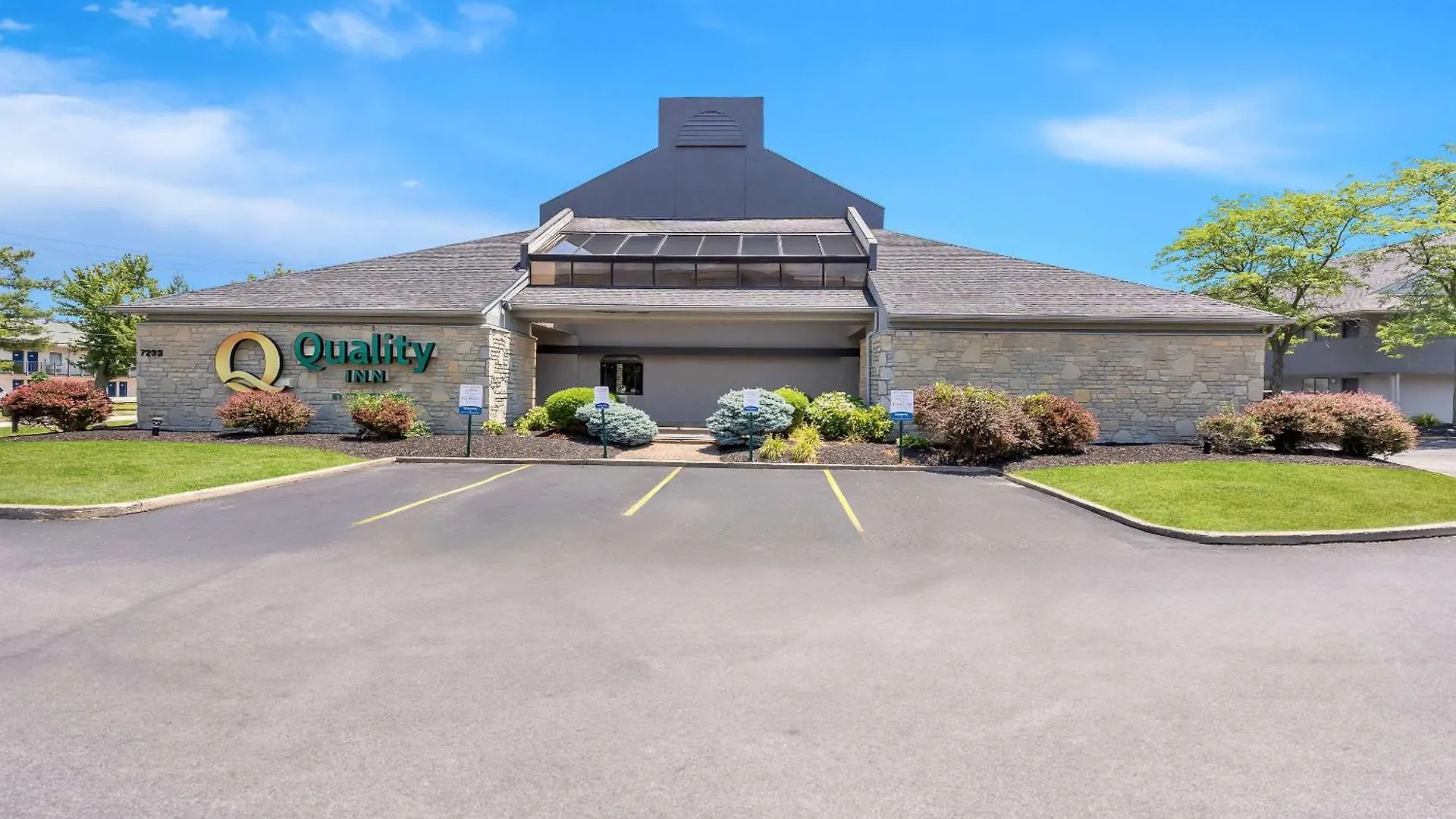 2 Smart Couple Hotels Near Cleveland Metroparks Worth Booking