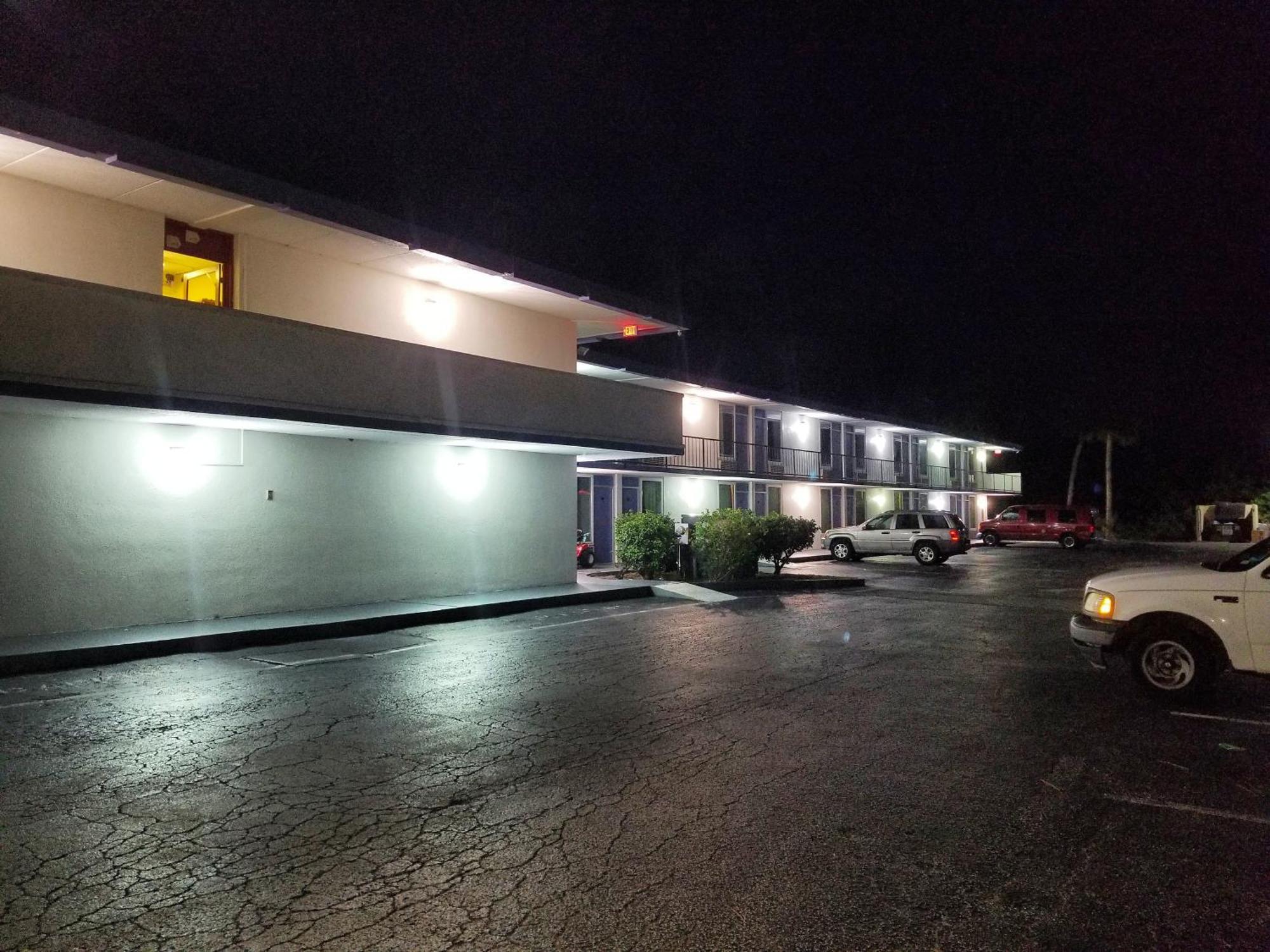 Staying Near The Casements: 4 Budget Hotels Compared